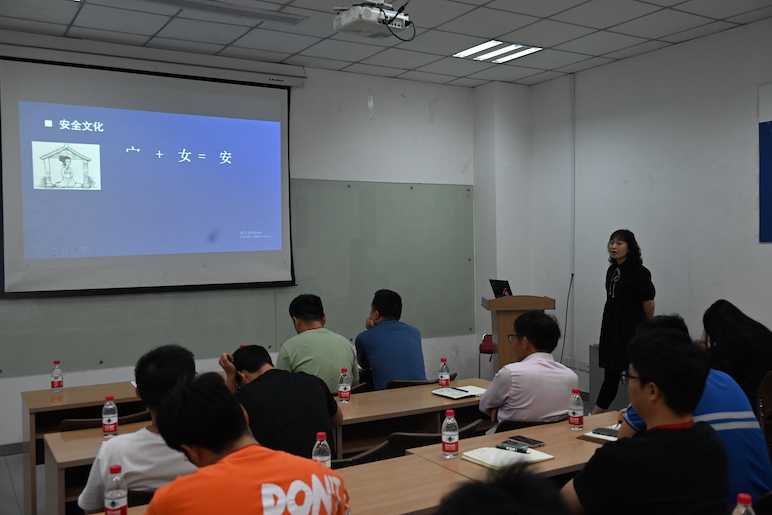 DSC_2026.JPG DSC_2026.JPG